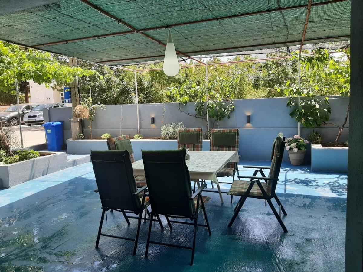 Apartments Borna Drage Luaran gambar