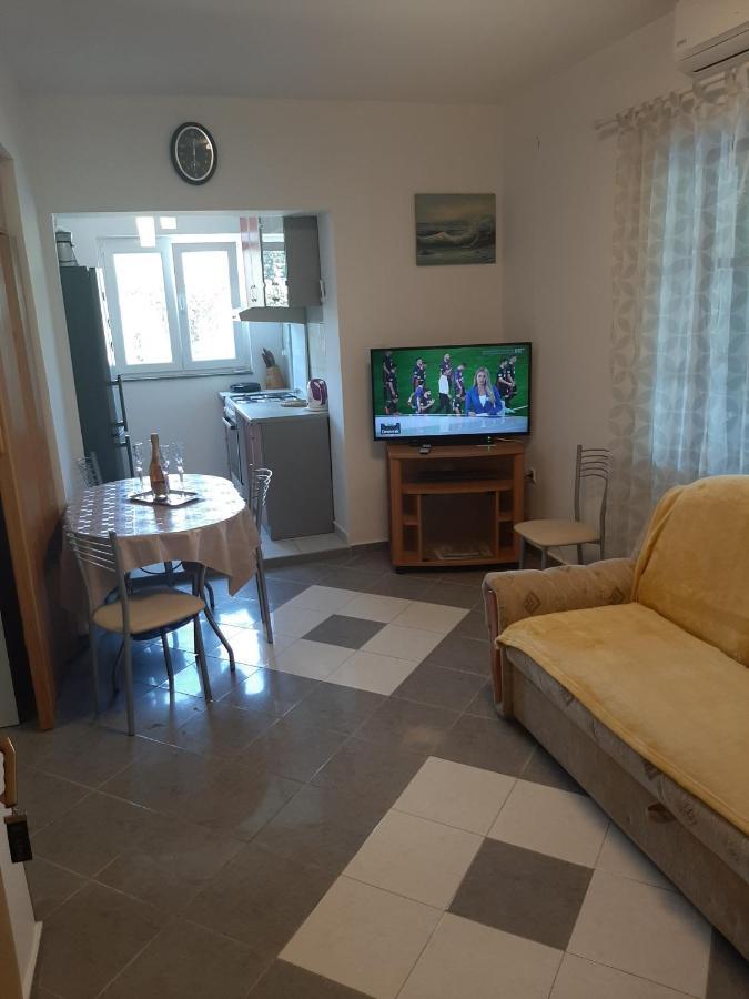 Apartments Borna Drage Luaran gambar